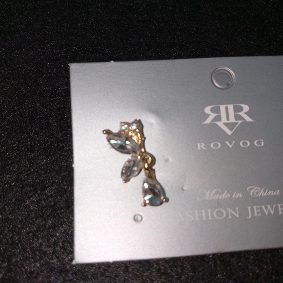 Earrings Butterflies Rhinestones Teardrop Dangle Elegant Small Dainty New - Picture 5 of 7